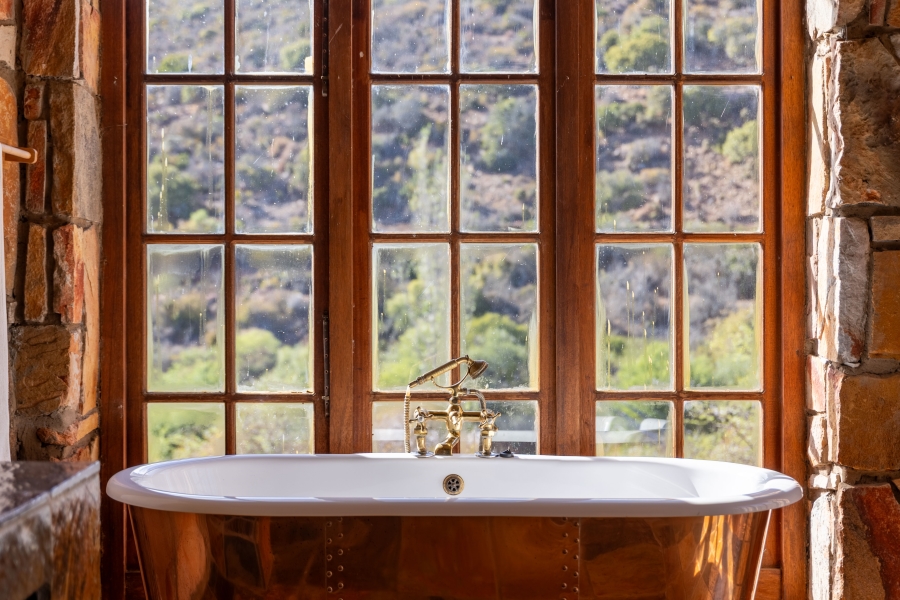 5 Bedroom Property for Sale in Uitenhage Rural Eastern Cape